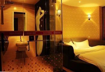 Lucky 5 Million Express Hotel Yuxi 昆明 外观 照片